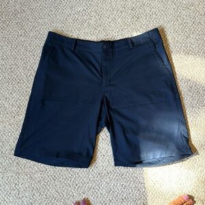 Men’s Nike lightweight navy shorts size 38